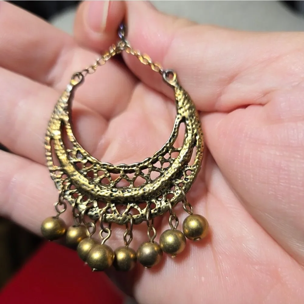 Vintage dangling boho style stone earrings gold tone